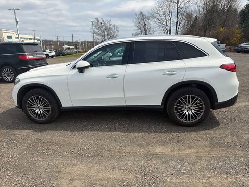 Used 2024 Mercedes-Benz GLC 300 4MATIC image 4