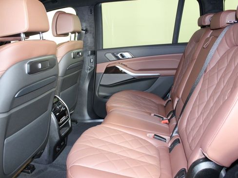 New 2026 BMW X7 xDrive40i w/ M Sport Package image 23