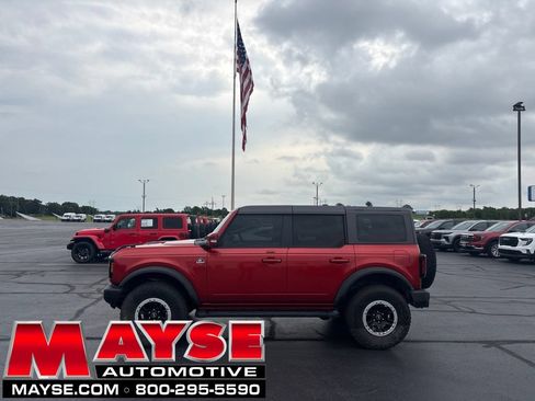 Used 2023 Ford Bronco Outer Banks w/ Sasquatch Package AWD/4WD image 1