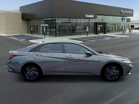 New 2026 Hyundai Elantra Sport image 9