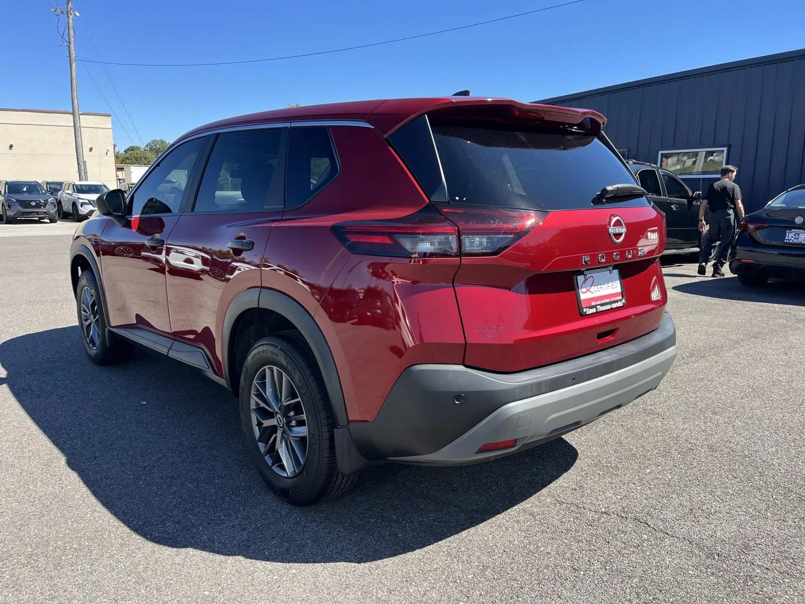 Used 2023 Nissan Rogue S FWD image 33