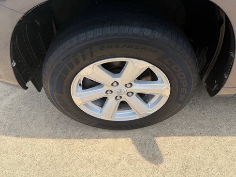 Used 2010 Toyota Highlander 2WD w/ Extra Value Pkg 2 image 6