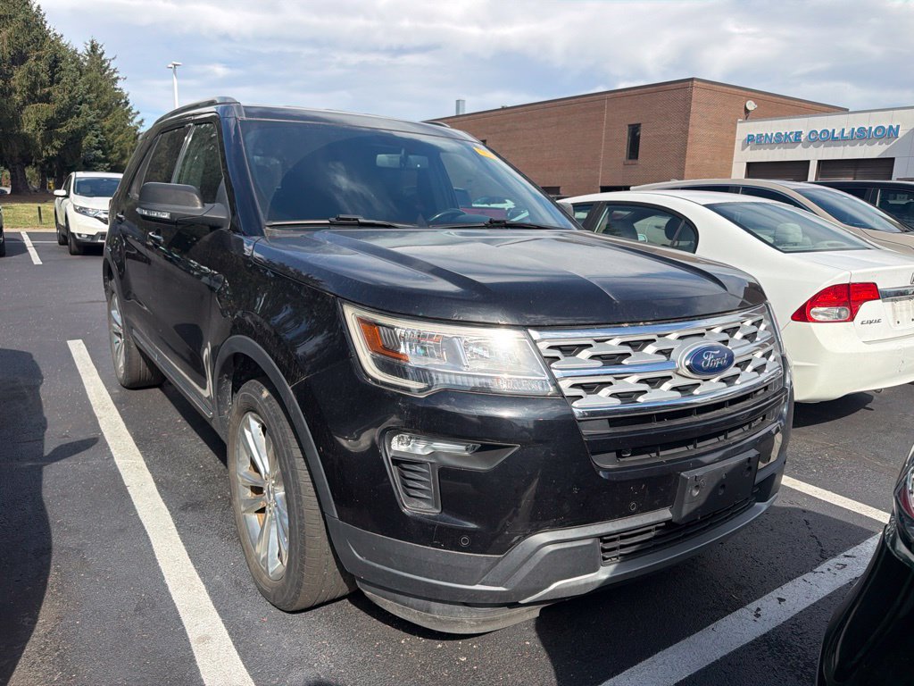 Used 2019 Ford Explorer XLT w/ Equipment Group 202A AWD/4WD image 4