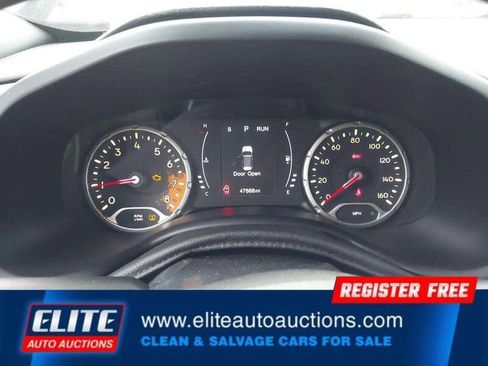 Used 2018 Jeep Renegade Latitude image 14