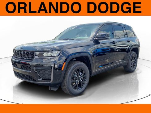 New 2026 Jeep Grand Cherokee Altitude RWD image 2