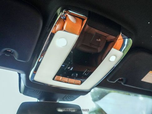 Used 2020 Rolls-Royce Cullinan AWD/4WD image 31
