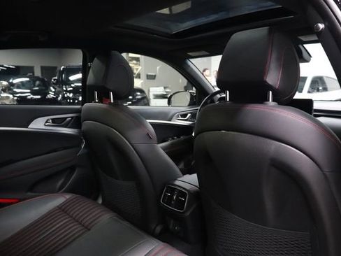 Used 2023 Genesis G70 2.0T w/ Sport Prestige Package RWD image 22