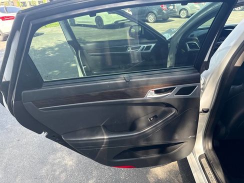 Used 2017 Genesis G80 3.8 w/ Option Group 02 image 12