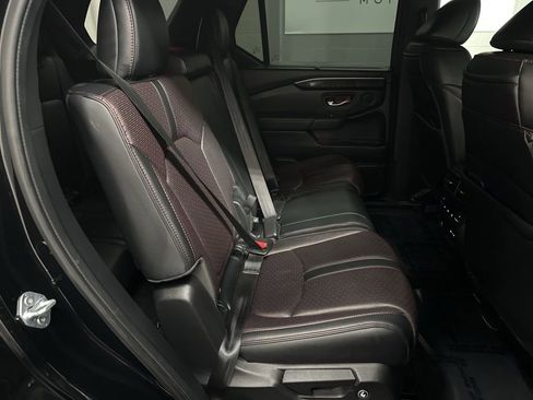 Used 2025 Honda Pilot Black Edition image 21
