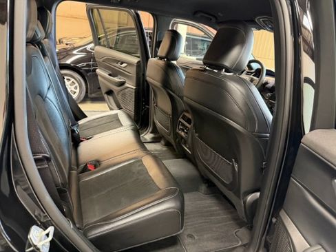 Used 2025 Jeep Grand Cherokee Altitude AWD/4WD image 30