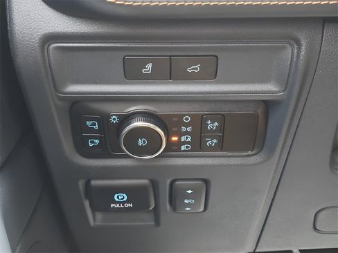 Used 2023 Ford Expedition Platinum image 28