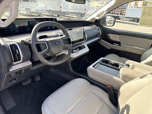 Certified 2025 Ford Expedition Active image 20