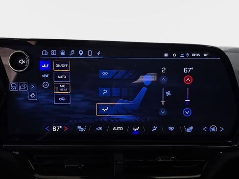 Used 2025 Chevrolet Equinox EV RS image 25