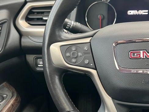 Used 2022 GMC Acadia Denali w/ Denali Ultimate Package image 25