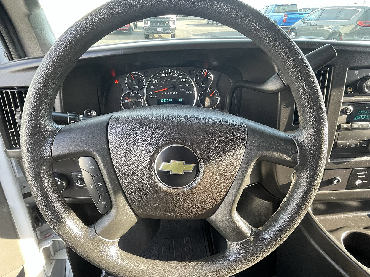 Used 2025 Chevrolet Express 3500 LT w/ LT Preferred Equipment Group RWD image 31