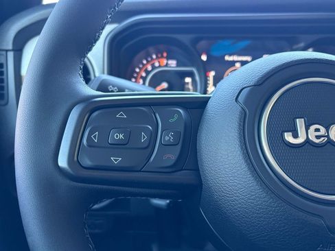 New 2026 Jeep Gladiator Sport AWD/4WD image 15