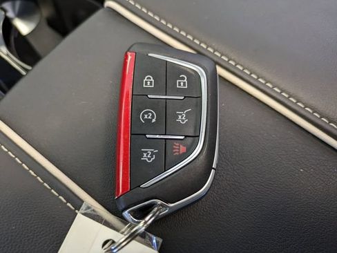 Used 2023 Cadillac Escalade V w/ LPO, ONYX Package AWD/4WD image 32
