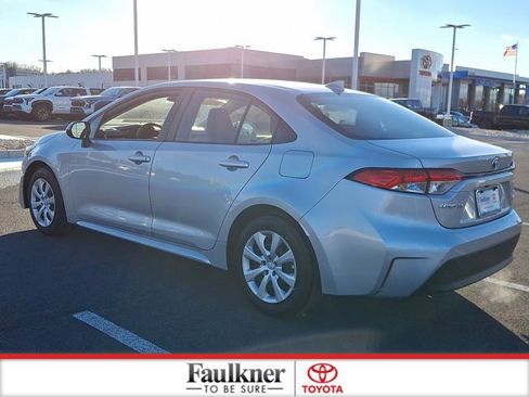 Certified 2025 Toyota Corolla LE image 4