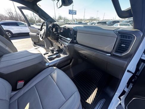 Used 2024 Chevrolet Silverado 1500 LTZ image 11