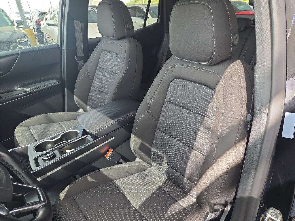 Used 2026 Chevrolet Equinox LT FWD image 16