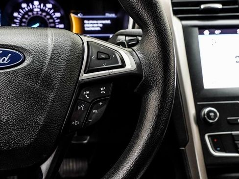 Used 2019 Ford Fusion SE image 30