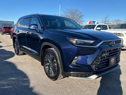 Used 2024 Toyota Grand Highlander AWD Hybrid image 9