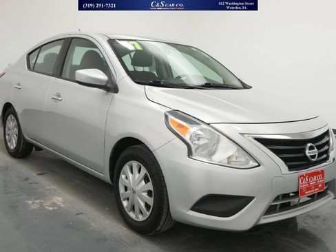 Used 2017 Nissan Versa SV FWD image 1