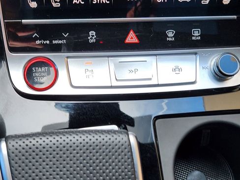 Used 2025 Audi SQ7 Prestige image 20