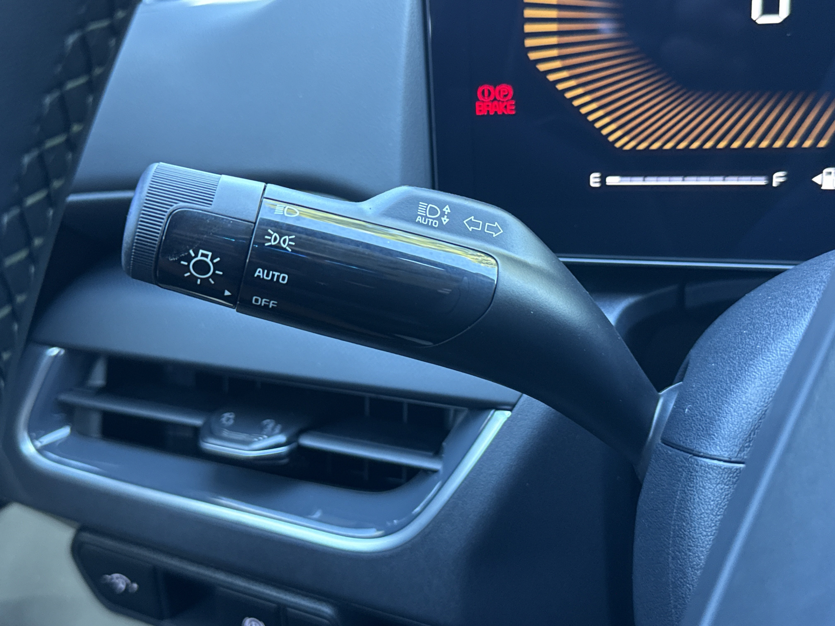 New 2026 Kia K4 EX FWD image 19