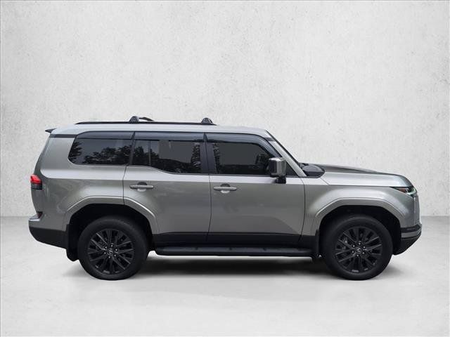 Used 2024 Lexus GX 550 w/ Cold Area Package AWD/4WD image 4
