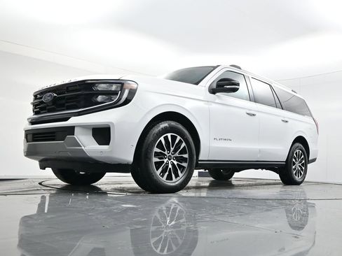 Certified 2025 Ford Expedition Max Platinum image 50