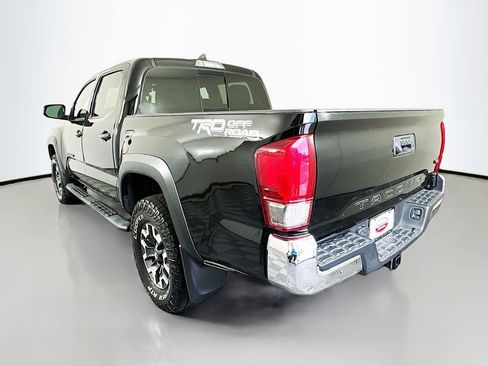 Used 2017 Toyota Tacoma TRD Off-Road w/ Tow Package image 7