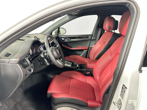 Certified 2026 Porsche Macan S AWD/4WD image 5