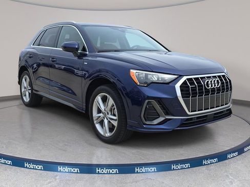 Used 2021 Audi Q3 2.0T Premium w/ Convenience Package image 4