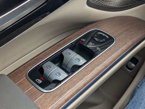 Certified 2023 Mercedes-Benz EQS 450+ 4MATIC SUV image 10