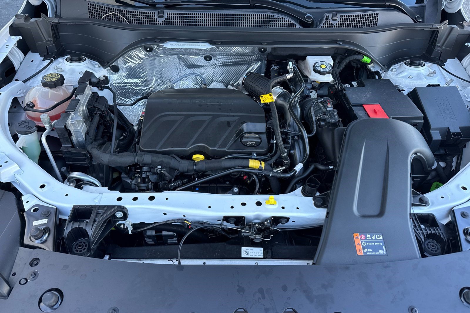 Used 2025 Chevrolet Trax LT FWD image 35