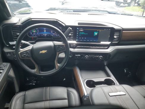 Certified 2024 Chevrolet Silverado 2500 High Country w/ Technology Package AWD/4WD image 17