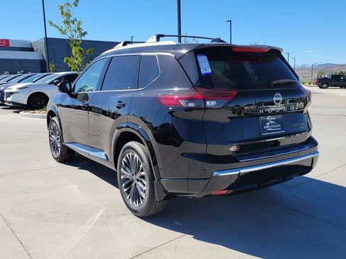 New 2026 Nissan Rogue Platinum image 3