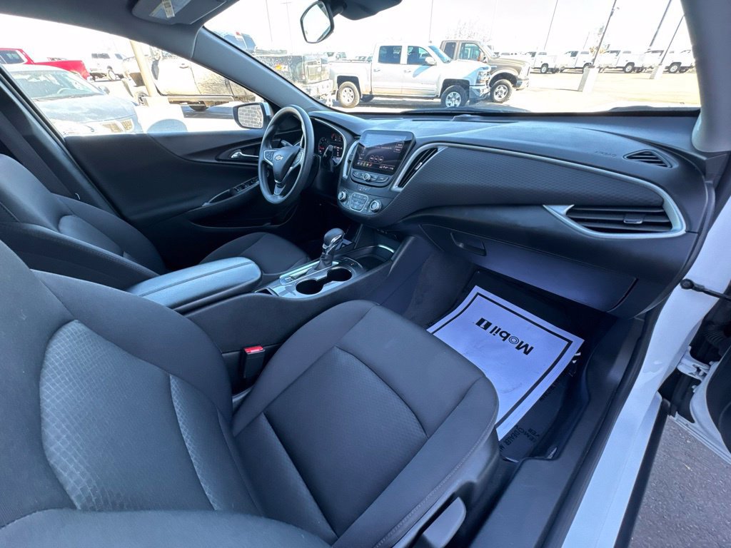 Used 2024 Chevrolet Malibu LT FWD image 37