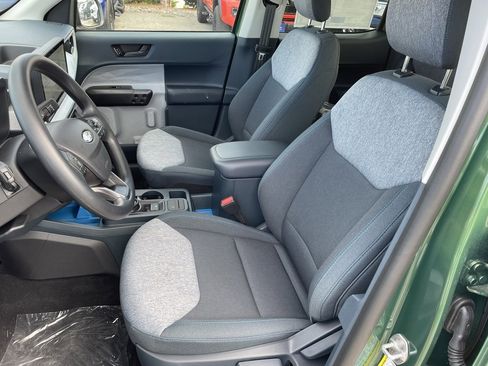 New 2025 Ford Maverick XLT image 8