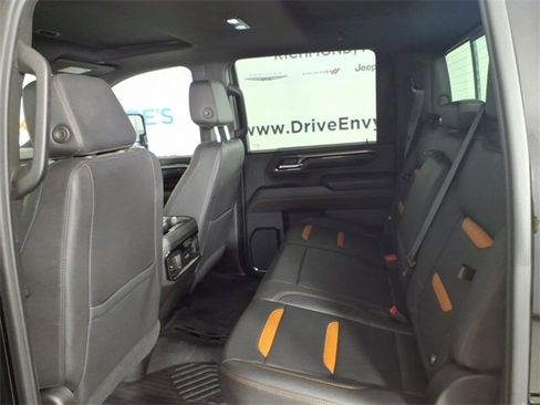 Used 2024 GMC Sierra 2500 AT4 w/ AT4 Premium Plus Package image 9