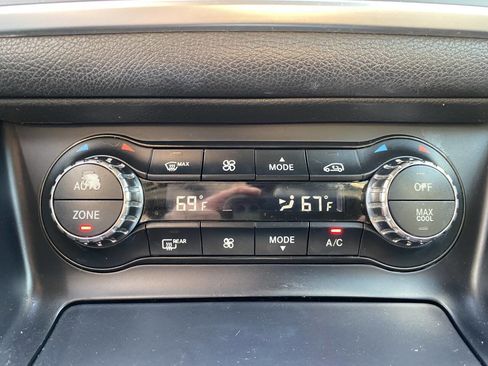 Used 2016 Mercedes-Benz GLA 250 4MATIC image 33