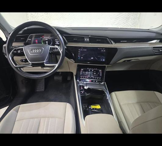 Used 2024 Audi Q8 e-tron Premium Plus AWD/4WD image 15