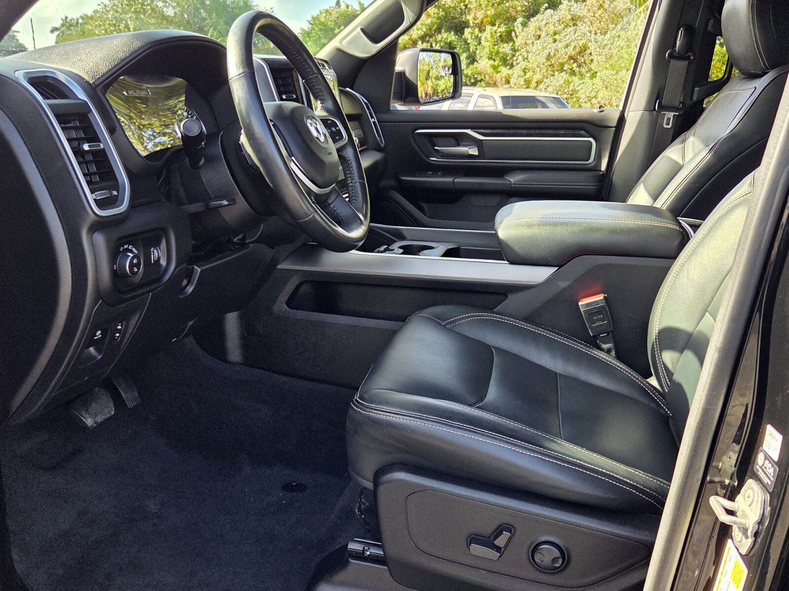 Used 2023 RAM 1500 Big Horn AWD/4WD image 9
