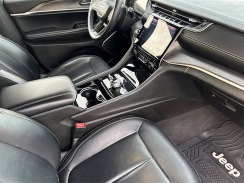 Used 2021 Jeep Grand Cherokee L Limited image 17