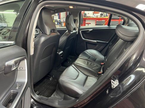 Used 2014 Volvo S60 T5 image 8