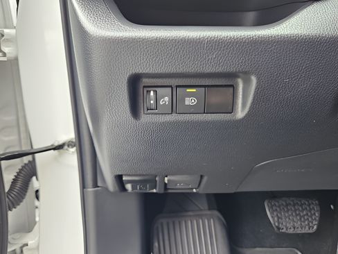 Used 2024 Toyota RAV4 LE AWD/4WD image 14