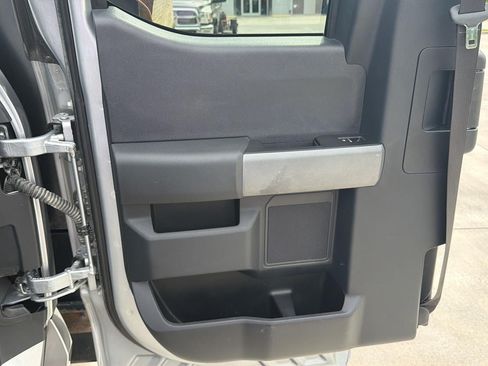 Used 2023 Ford F550 4x4 SuperCab Super Duty image 24