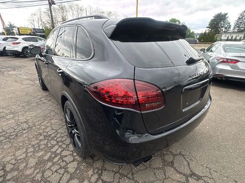 Used 2014 Porsche Cayenne Turbo S AWD/4WD image 7
