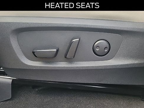 Used 2023 Nissan Pathfinder SL w/ Lighting Package (N92) image 16